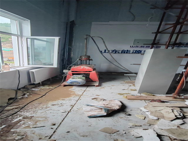 广平地基基础下沉墙体裂缝加固注浆顶升施工